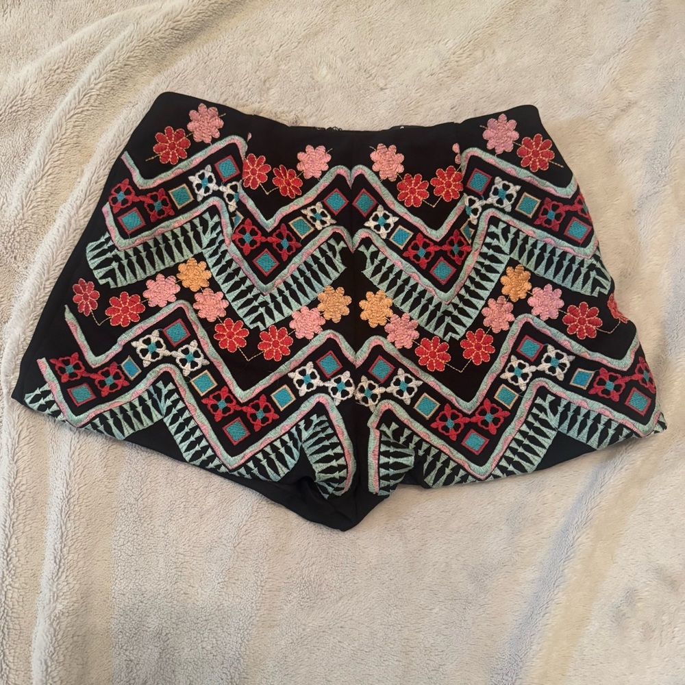 Lulu's Black High Waist Embroidered Floral Chevron Shorts
